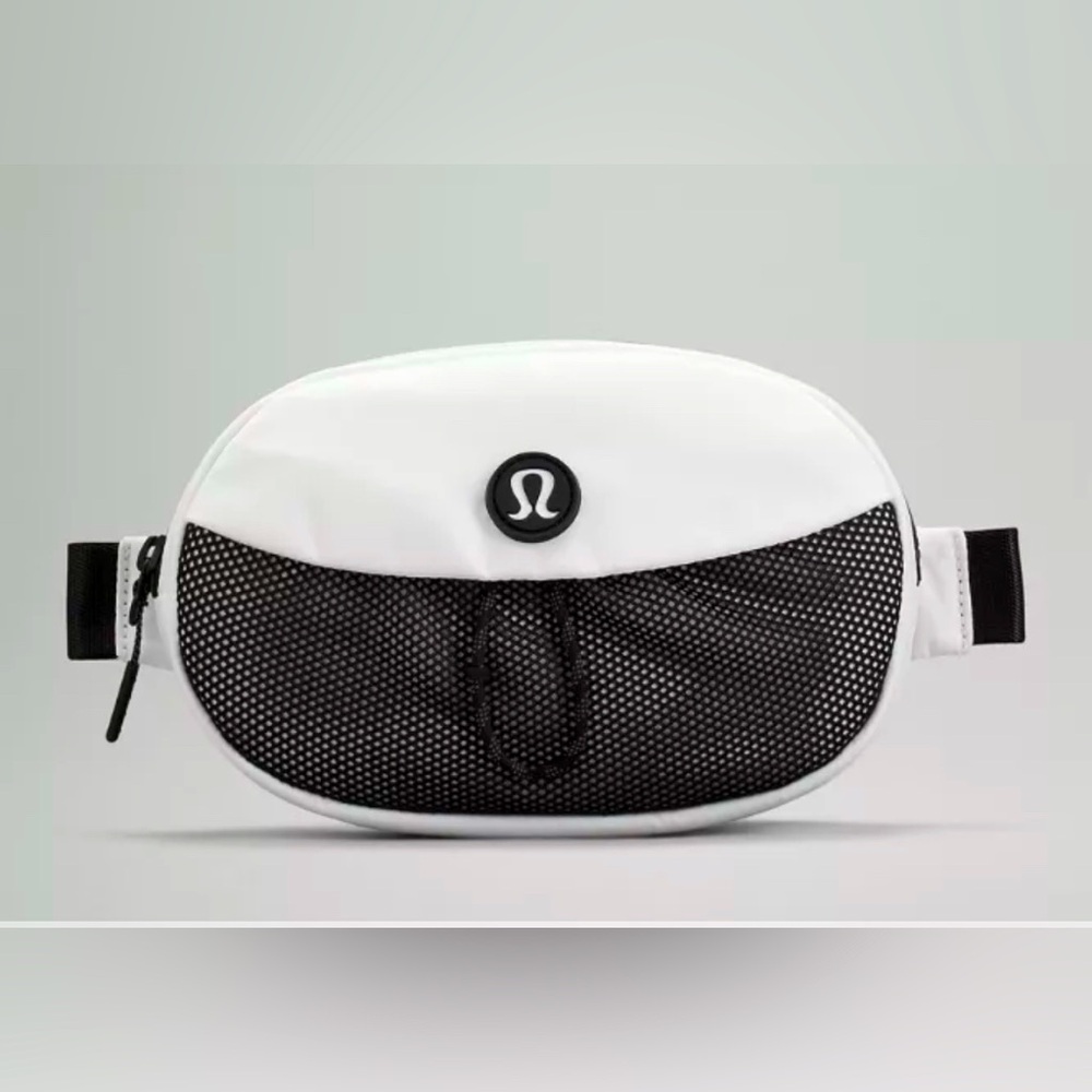 Lululemon Take it On Belt Bag